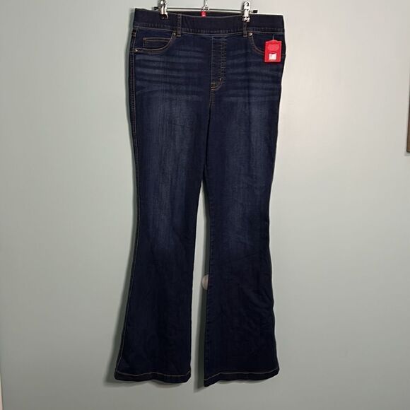 Spanx Flare Jeans in Midnight Shade NWT - Picture 2 of 9
